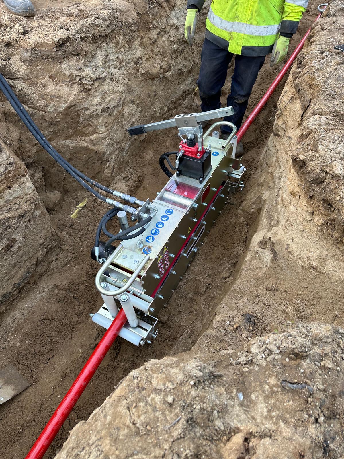 Kabelduwer 12kN; huurprijs per dag met operator - Afbeelding 3